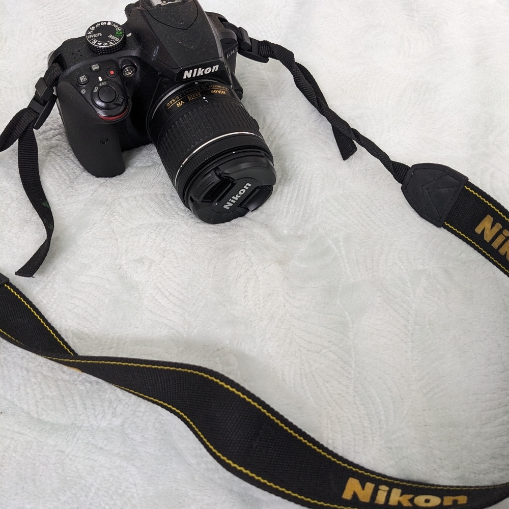 Nikon Camera - Picture 7 of 8